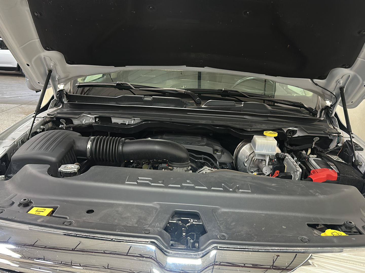 Used 2021 RAM 1500 Laramie AWD/4WD image 16