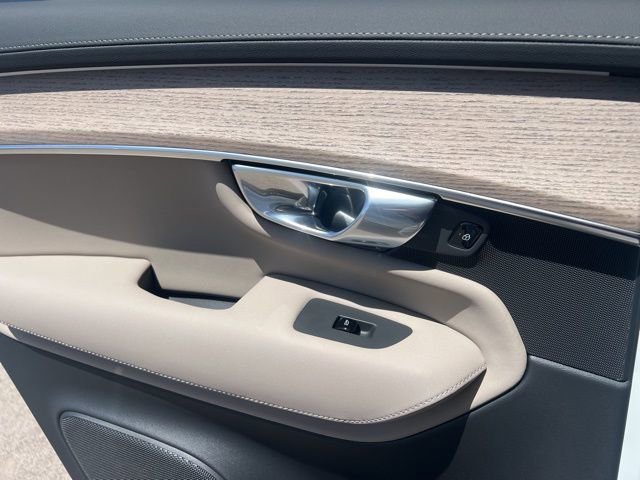 New 2026 Volvo XC90 B6 Plus w/ Protection Package image 25