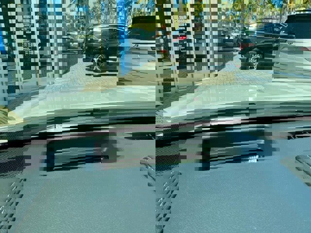 Used 2025 Toyota Highlander Platinum image 28