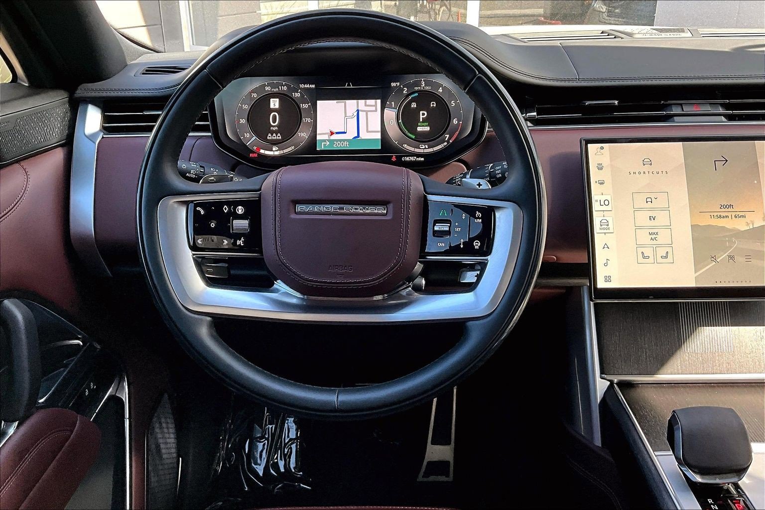 Used 2025 Land Rover Range Rover Autobiography image 5