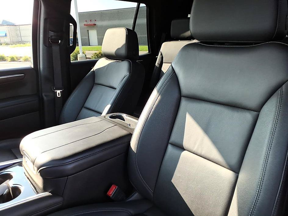 Used 2025 Chevrolet Tahoe LT AWD/4WD image 18
