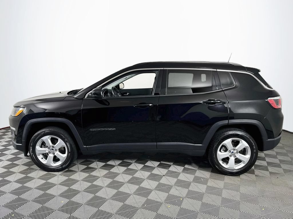 Used 2018 Jeep Compass Latitude w/ Popular Equipment Group AWD/4WD image 4