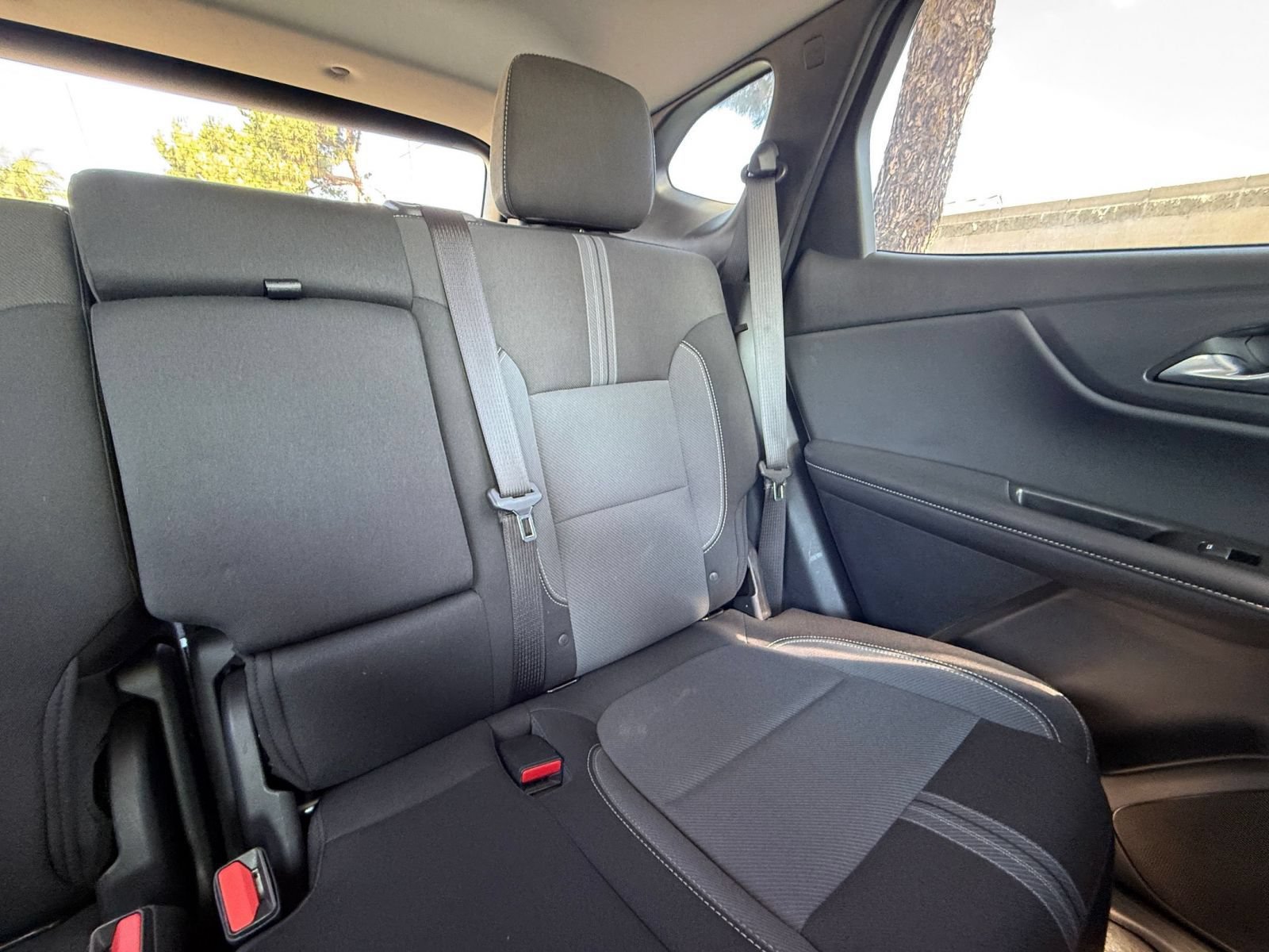 Used 2025 Chevrolet Blazer LT FWD image 34