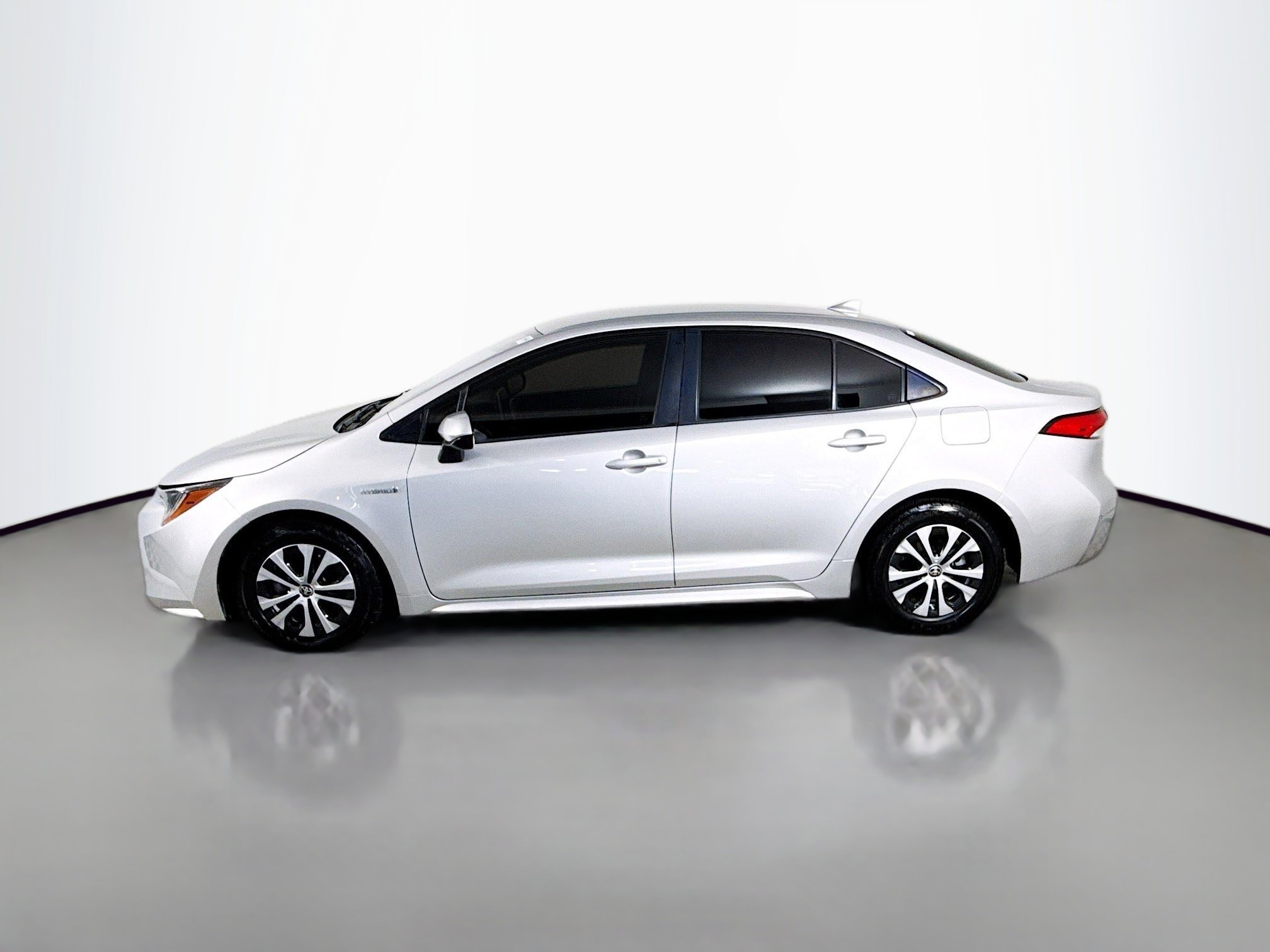 Used 2020 Toyota Corolla LE w/ Carpet Mat Package (TMS) FWD image 6