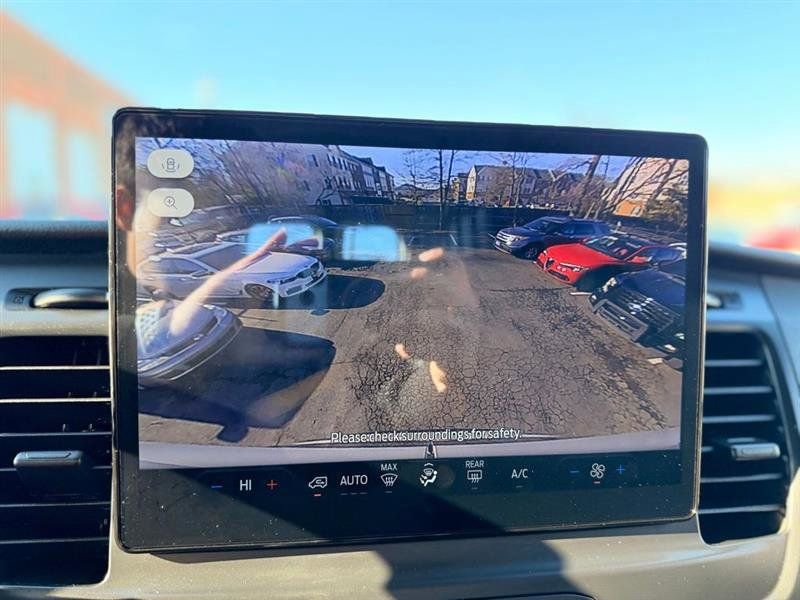 Used 2022 Ford E-Transit 148 High Roof Extended RWD image 27