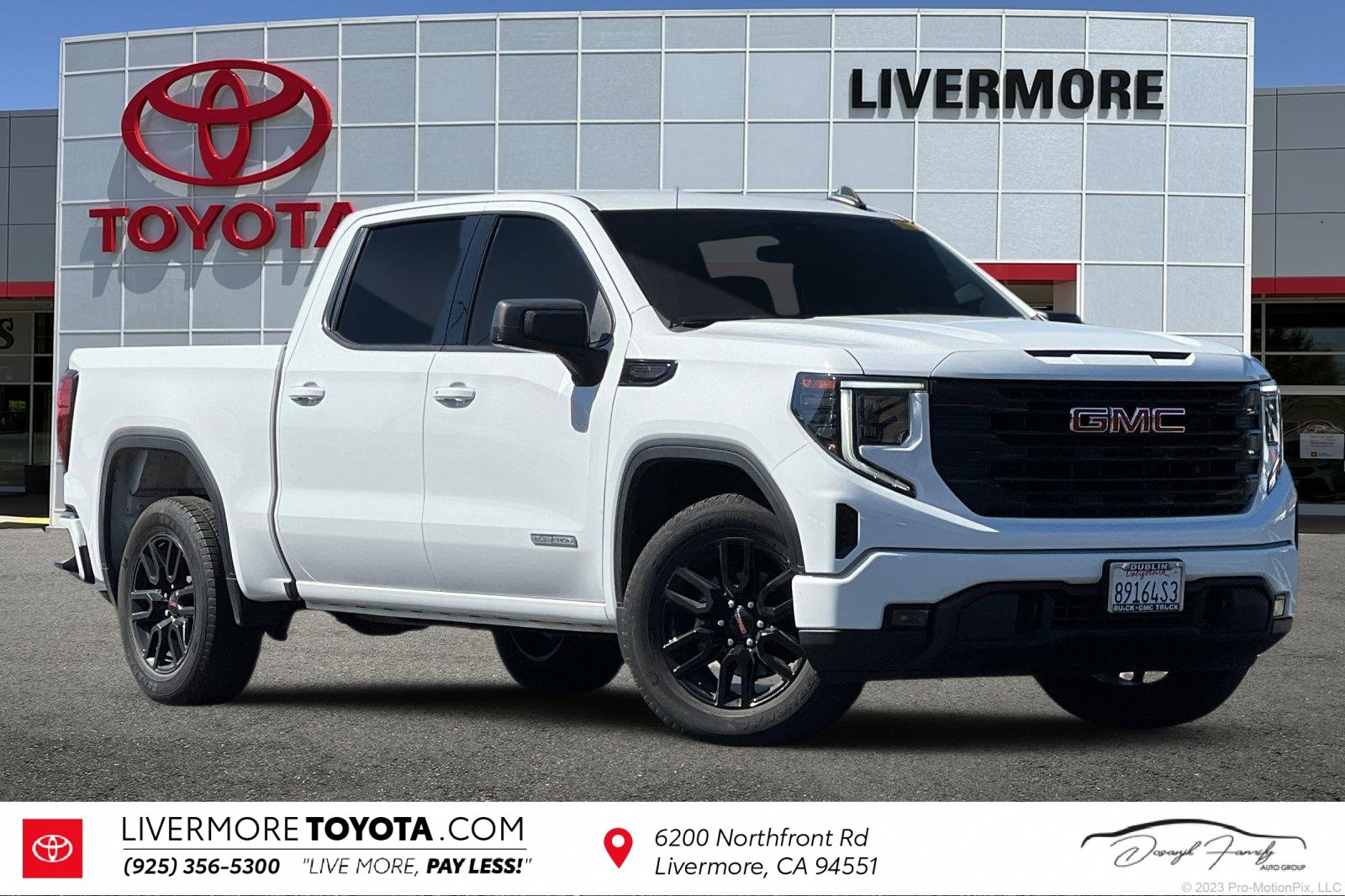Used 2023 GMC Sierra 1500 Elevation image 1