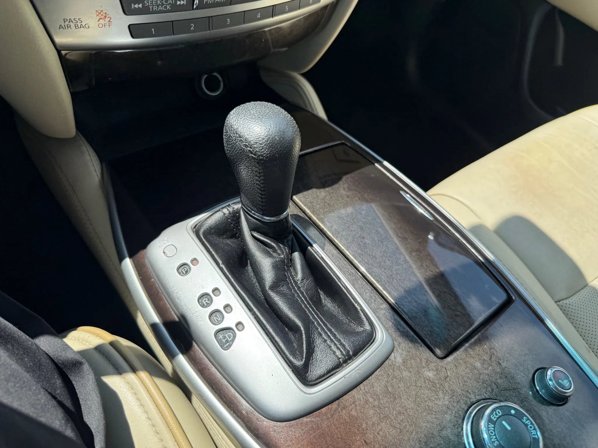 Used 2015 INFINITI QX60 AWD w/ Premium Plus Package image 21