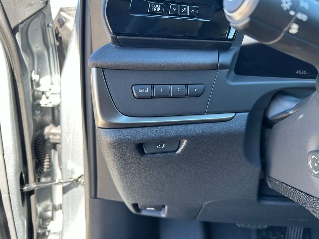 Used 2025 Lexus RZ 450e w/ Technology Package image 25