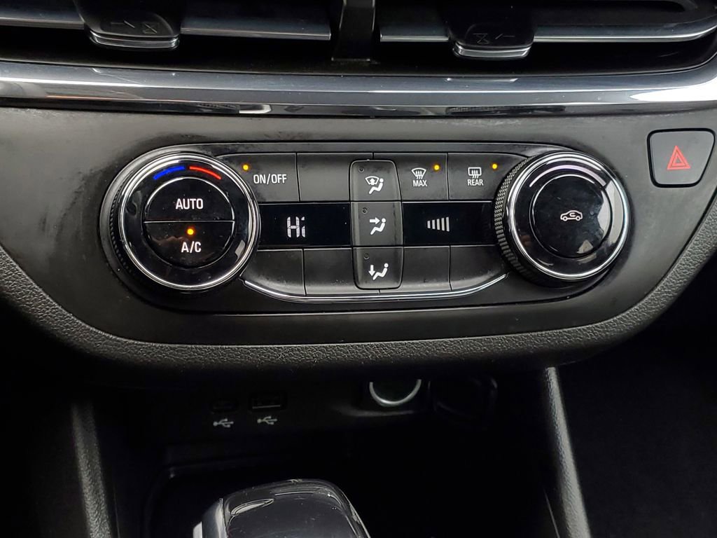 Used 2025 Buick Envista Preferred image 22