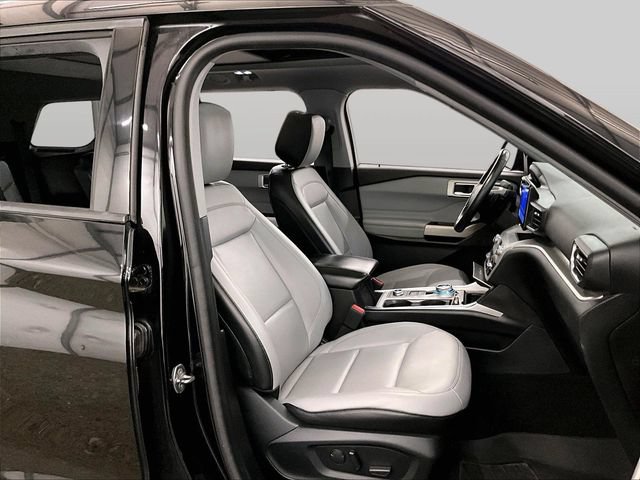 Used 2021 Ford Explorer XLT w/ Equipment Group 202A AWD/4WD image 7