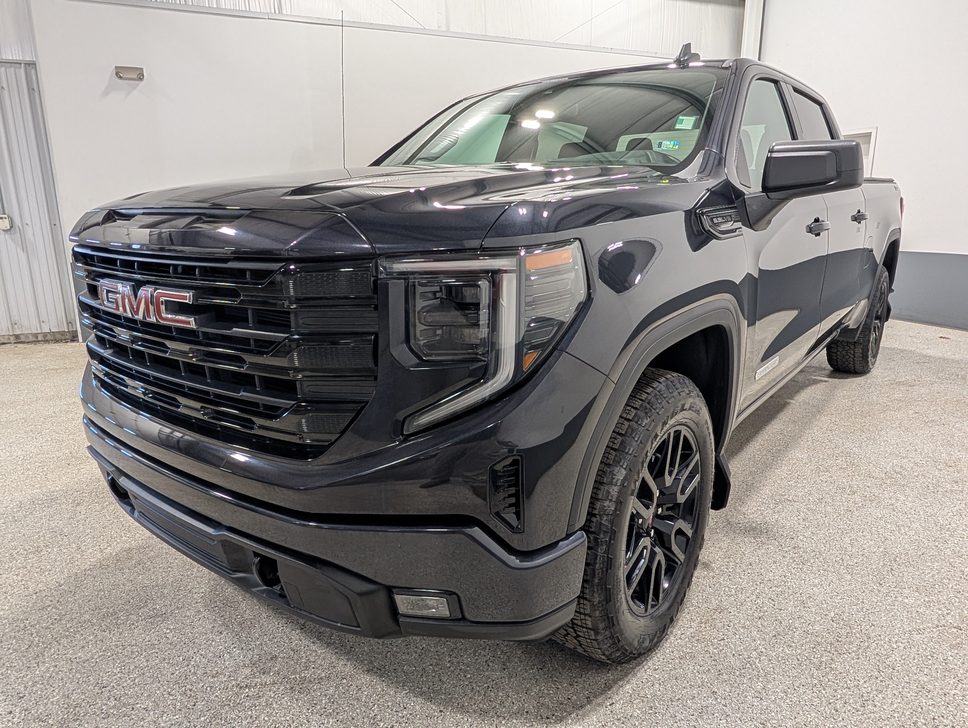 Used 2024 GMC Sierra 1500 Elevation w/ X31 Off-Road Package AWD/4WD image 8