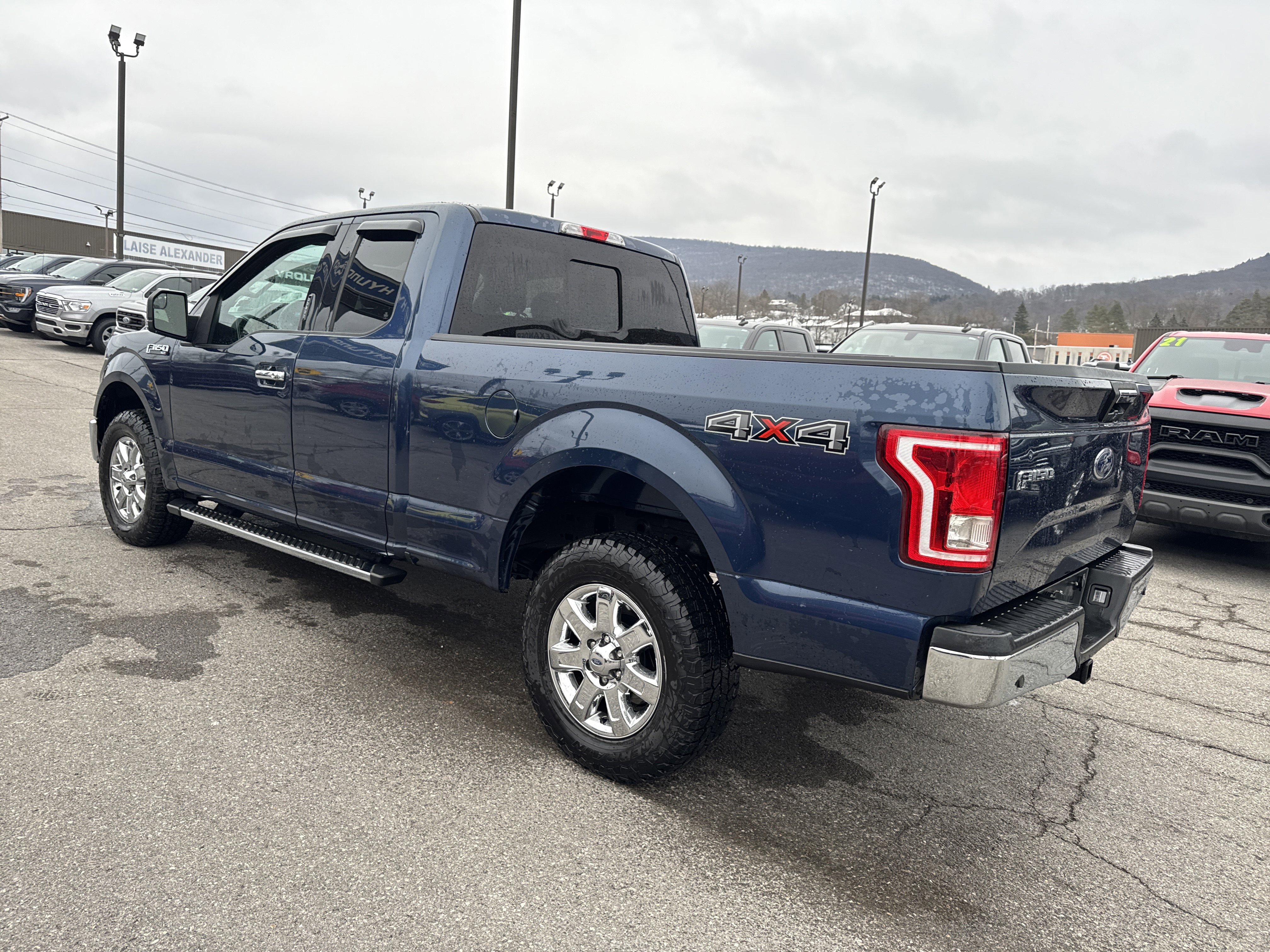 Used 2017 Ford F150 Lariat image 5