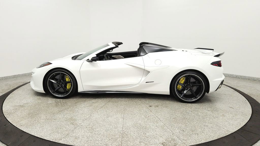 Used 2024 Chevrolet Corvette E-Ray AWD/4WD image 2