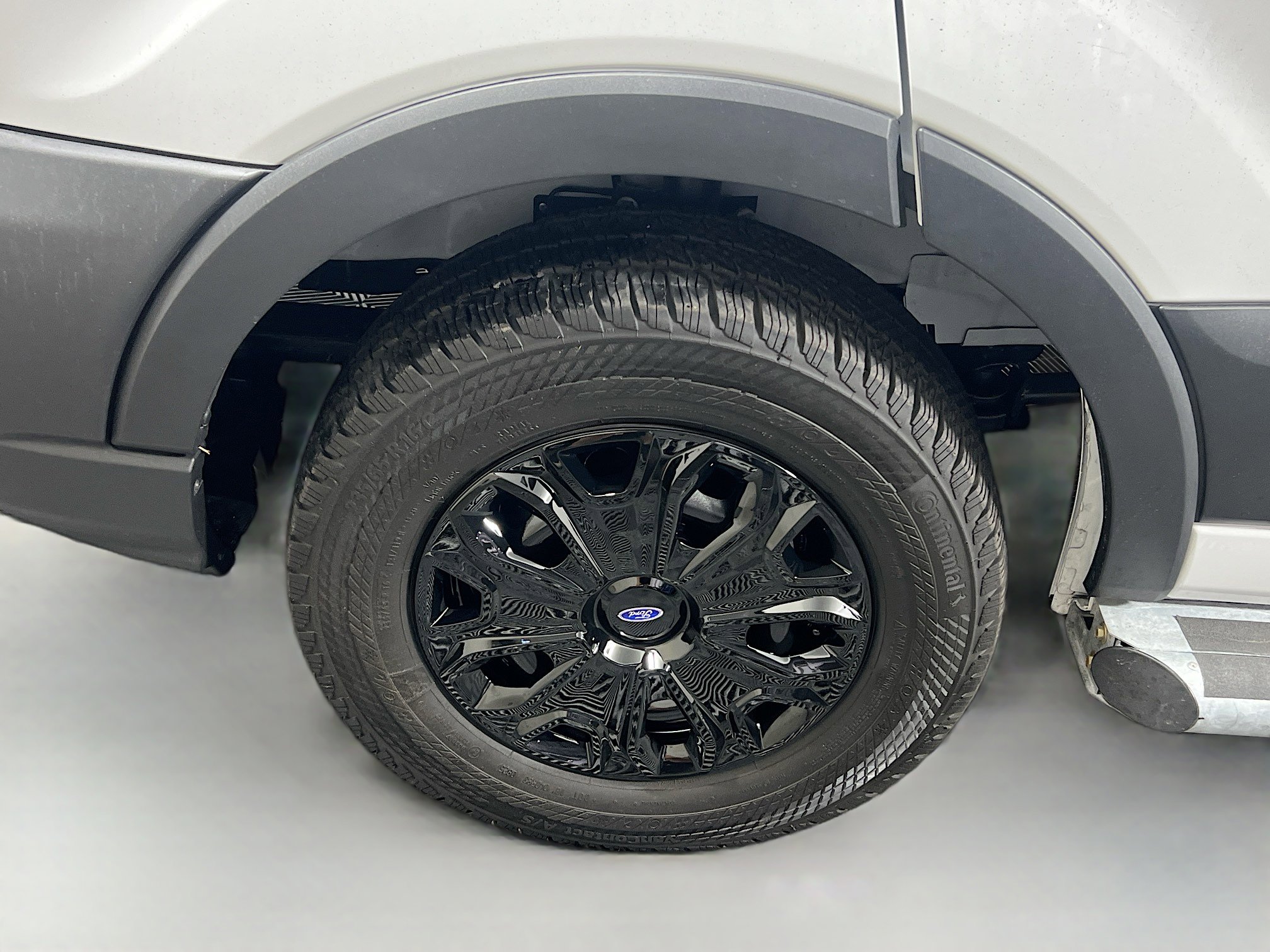 Used 2025 Ford Transit 250 Low Roof w/ Exterior Upgrade Package image 13