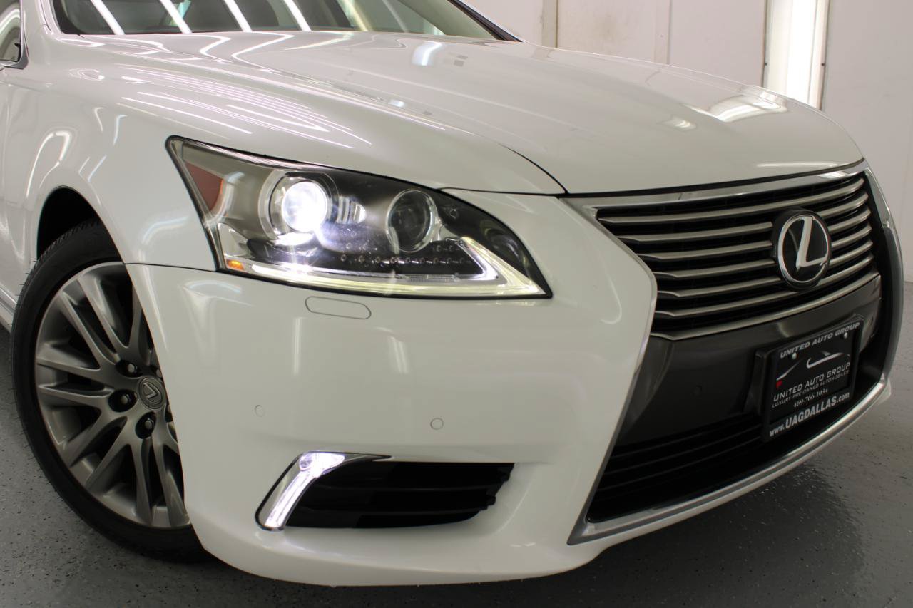 Used 2016 Lexus LS 460 w/ Comfort Package RWD image 23