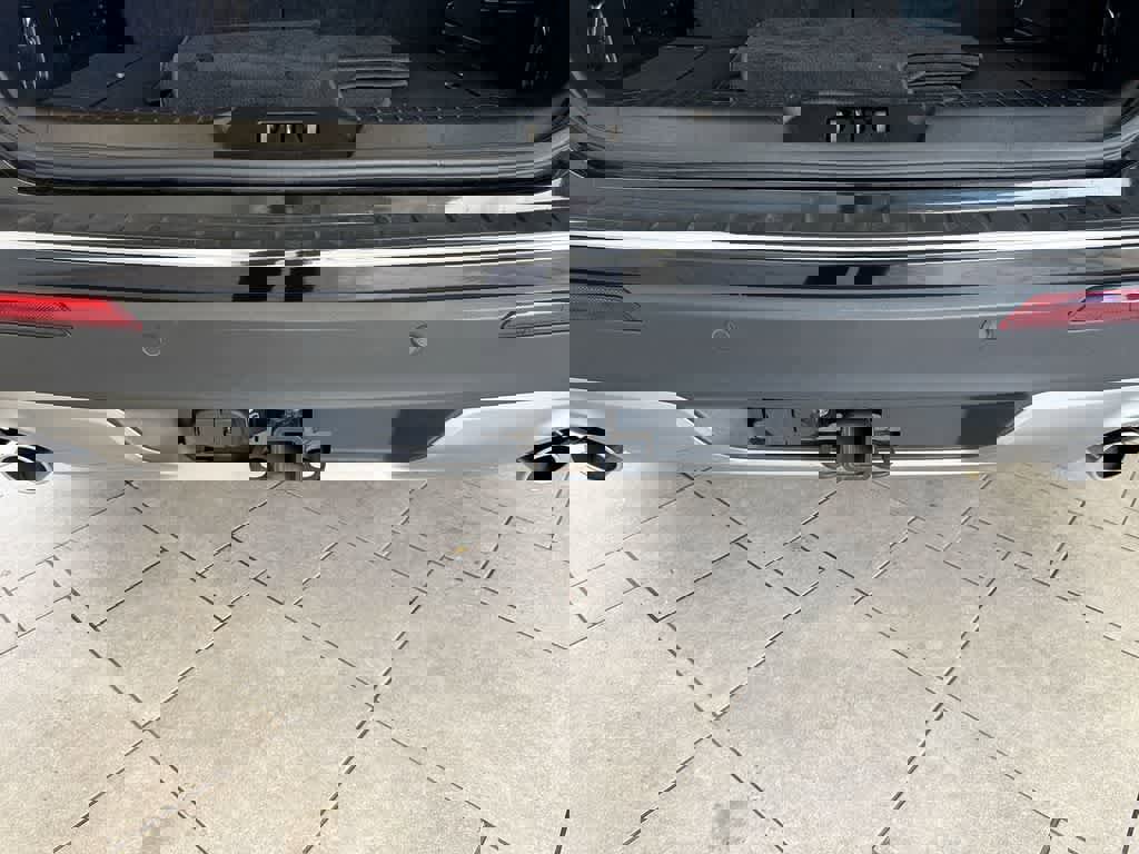 Used 2022 Ford Explorer Limited w/ Equipment Group 301A image 38