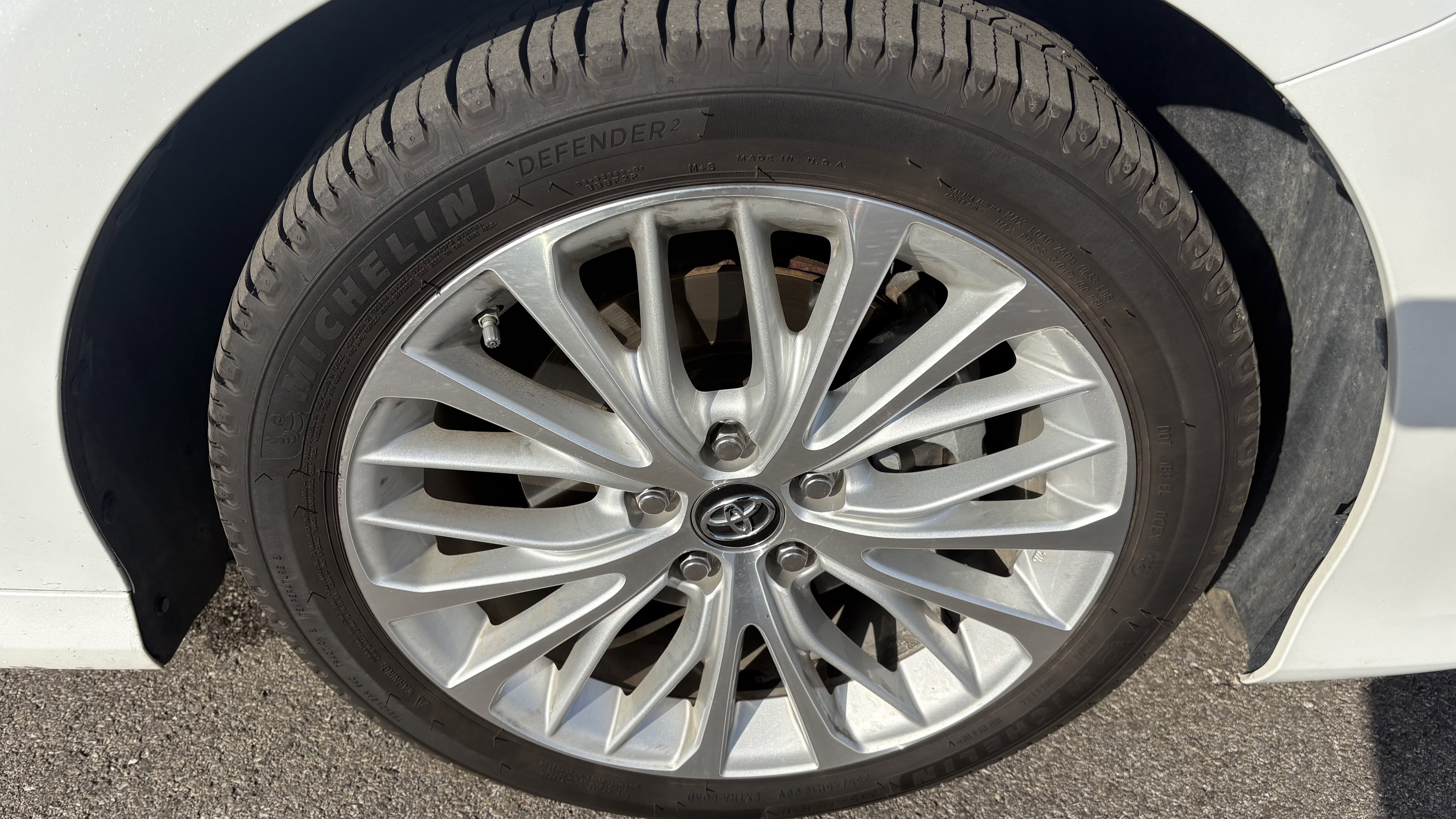 Used 2018 Toyota Camry XLE image 15