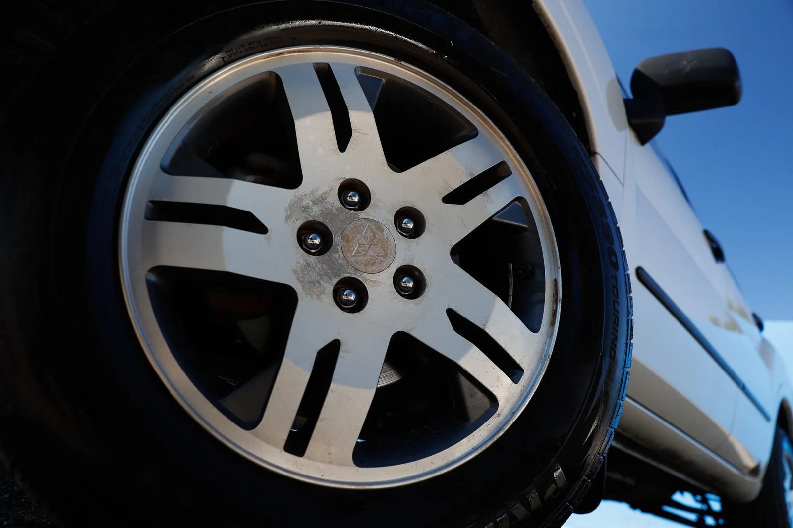 Used 2006 Mitsubishi Endeavor LS FWD image 28