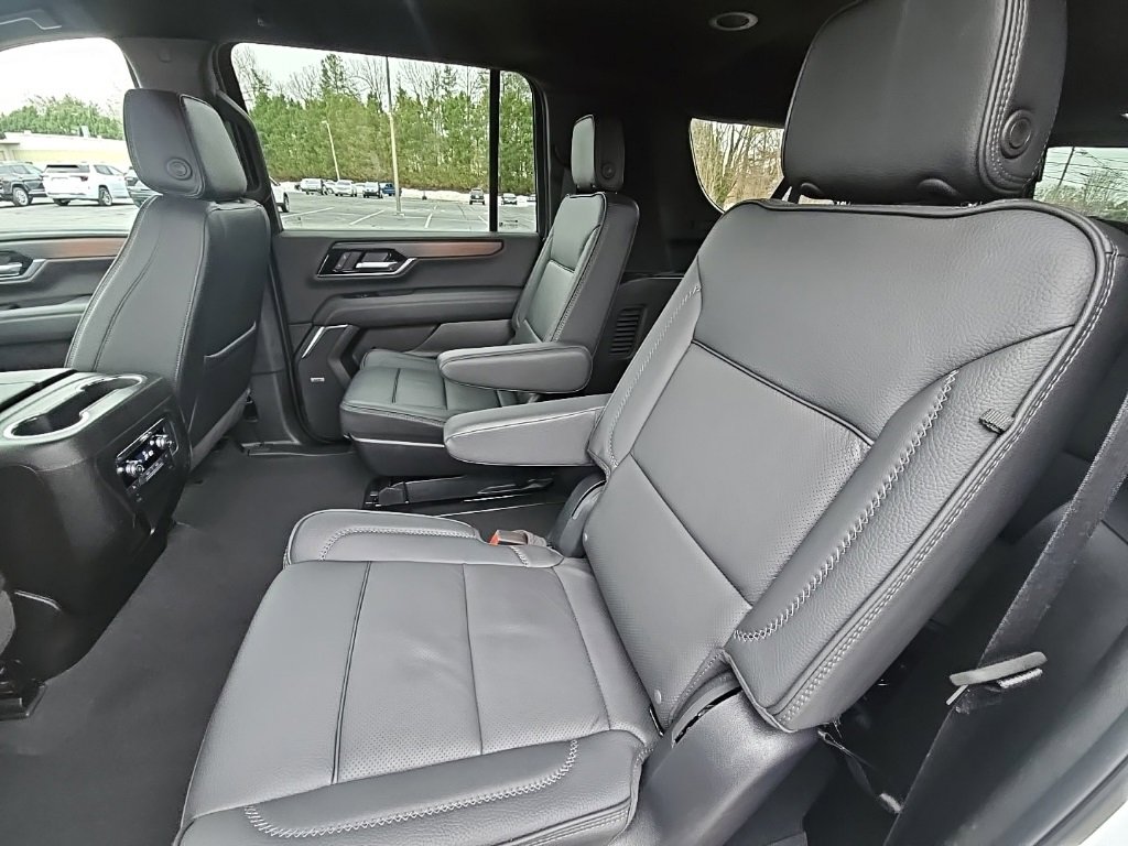 Used 2025 GMC Yukon XL Denali image 15