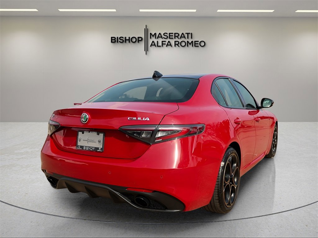 New 2025 Alfa Romeo Giulia Intensa w/ Driving Assist Package image 7