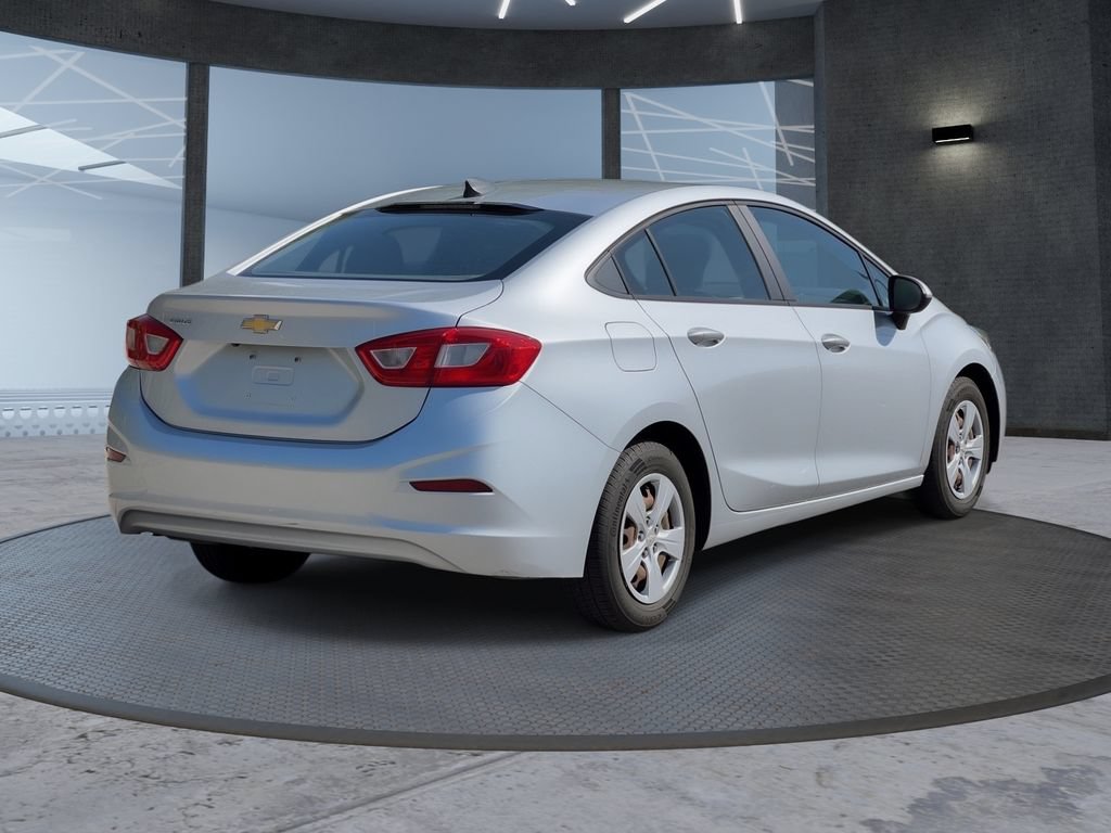 Used 2017 Chevrolet Cruze LS FWD image 4