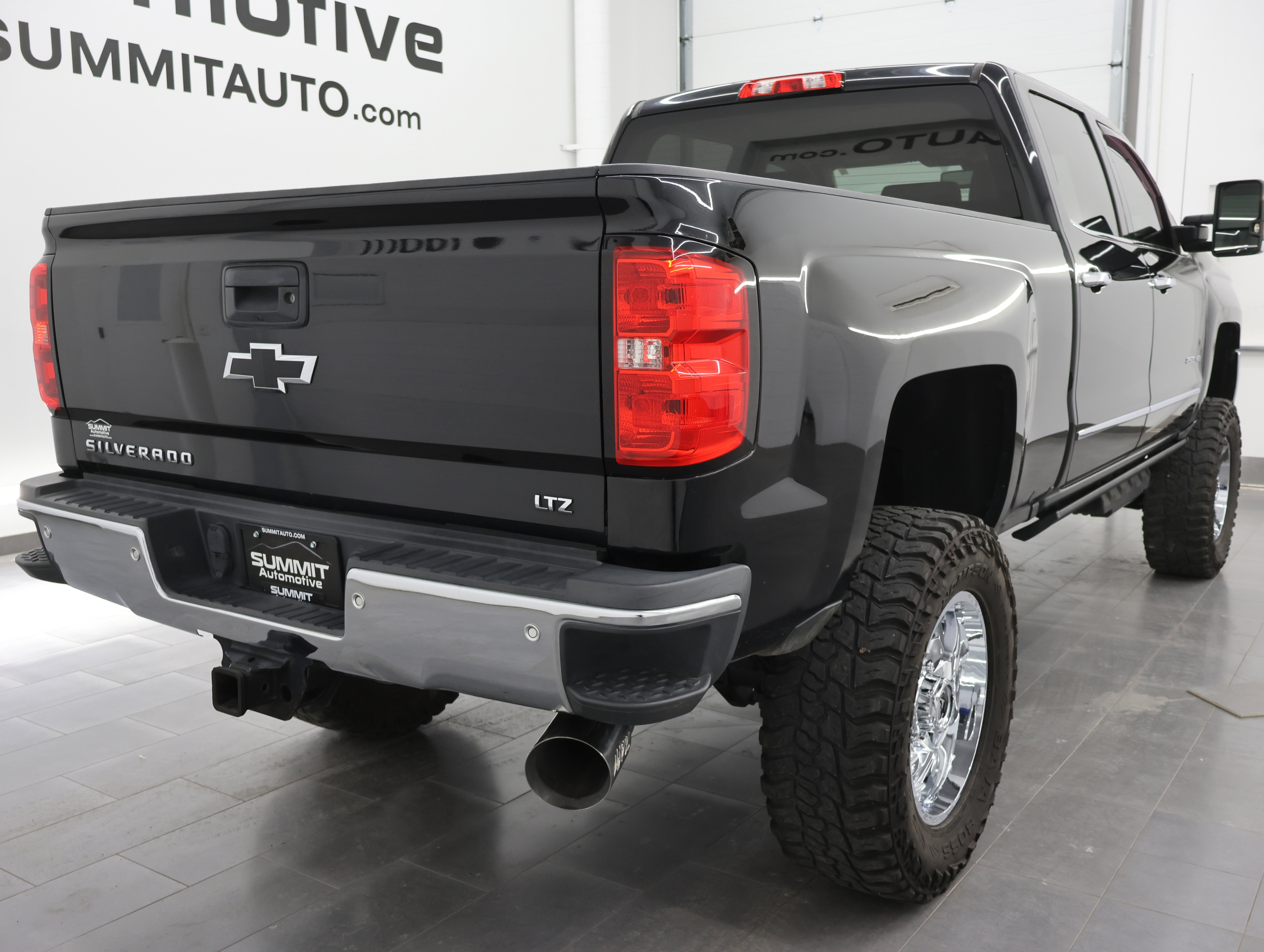 Used 2018 Chevrolet Silverado 2500 LTZ w/ Duramax Plus Package image 4