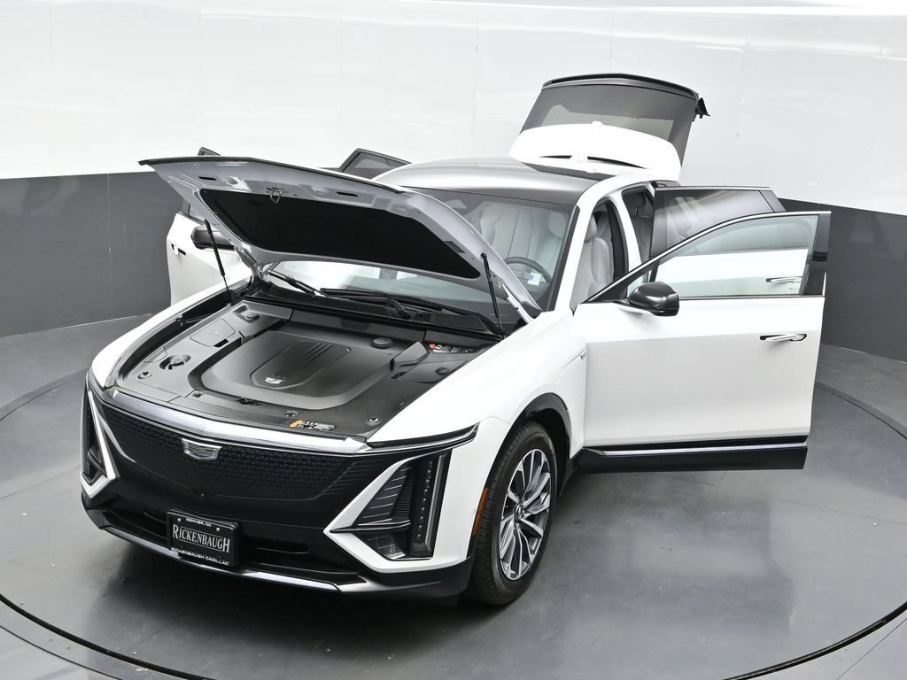 Certified 2024 Cadillac Lyriq Sport AWD/4WD image 39