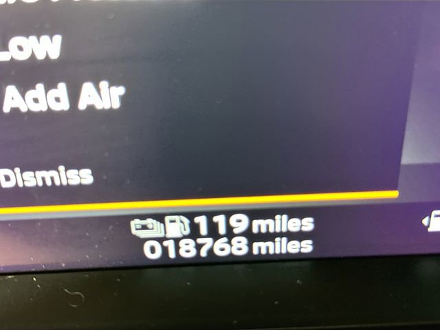 Used 2023 Mitsubishi Outlander SEL AWD/4WD image 16