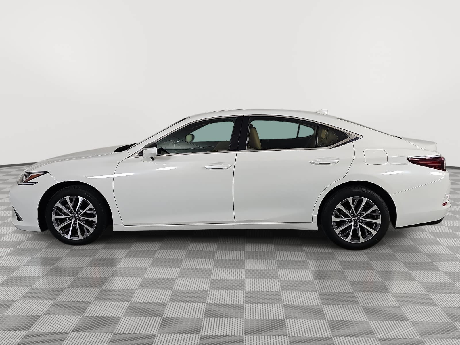 Used 2022 Lexus ES 350 w/ Accessory Package FWD image 5