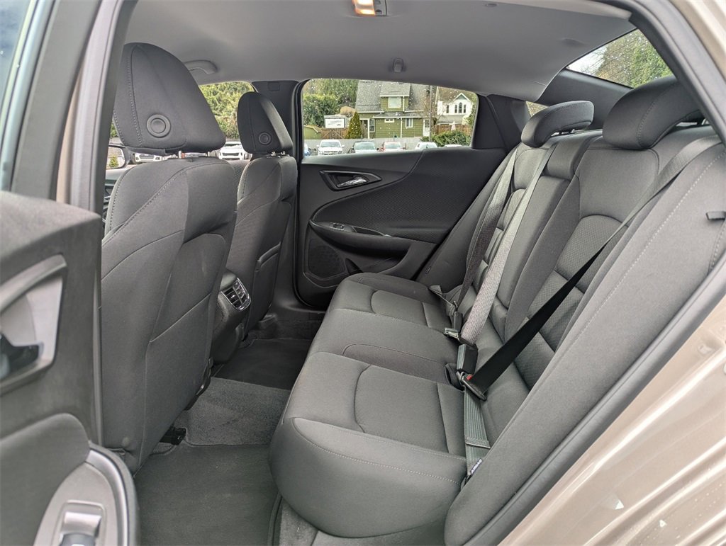 Used 2025 Chevrolet Malibu LT image 28