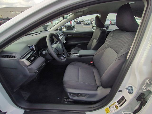 Used 2026 Toyota Camry LE image 8
