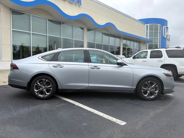 Used 2023 Honda Accord EX image 5