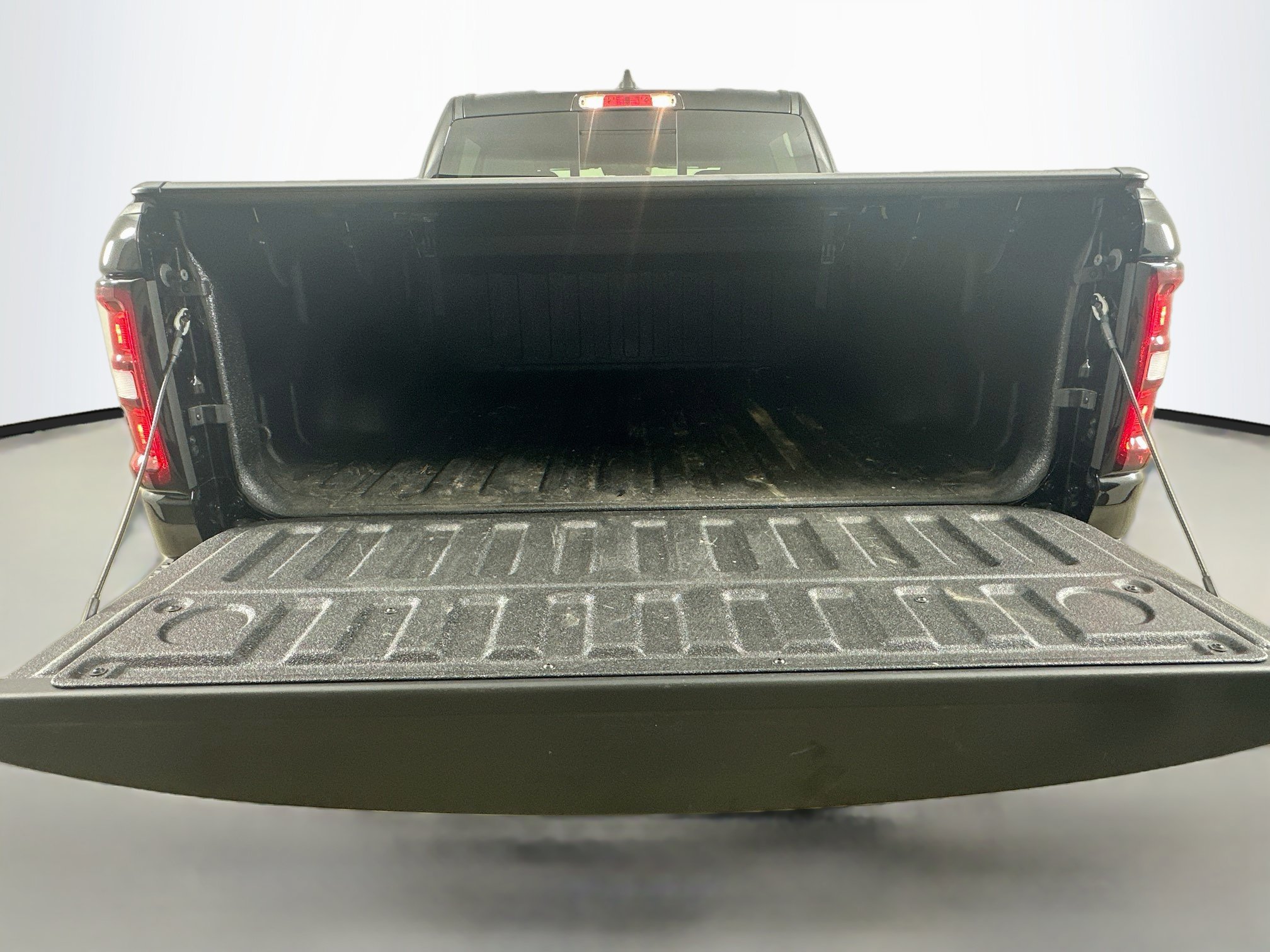 Used 2026 RAM 1500 Express AWD/4WD image 32