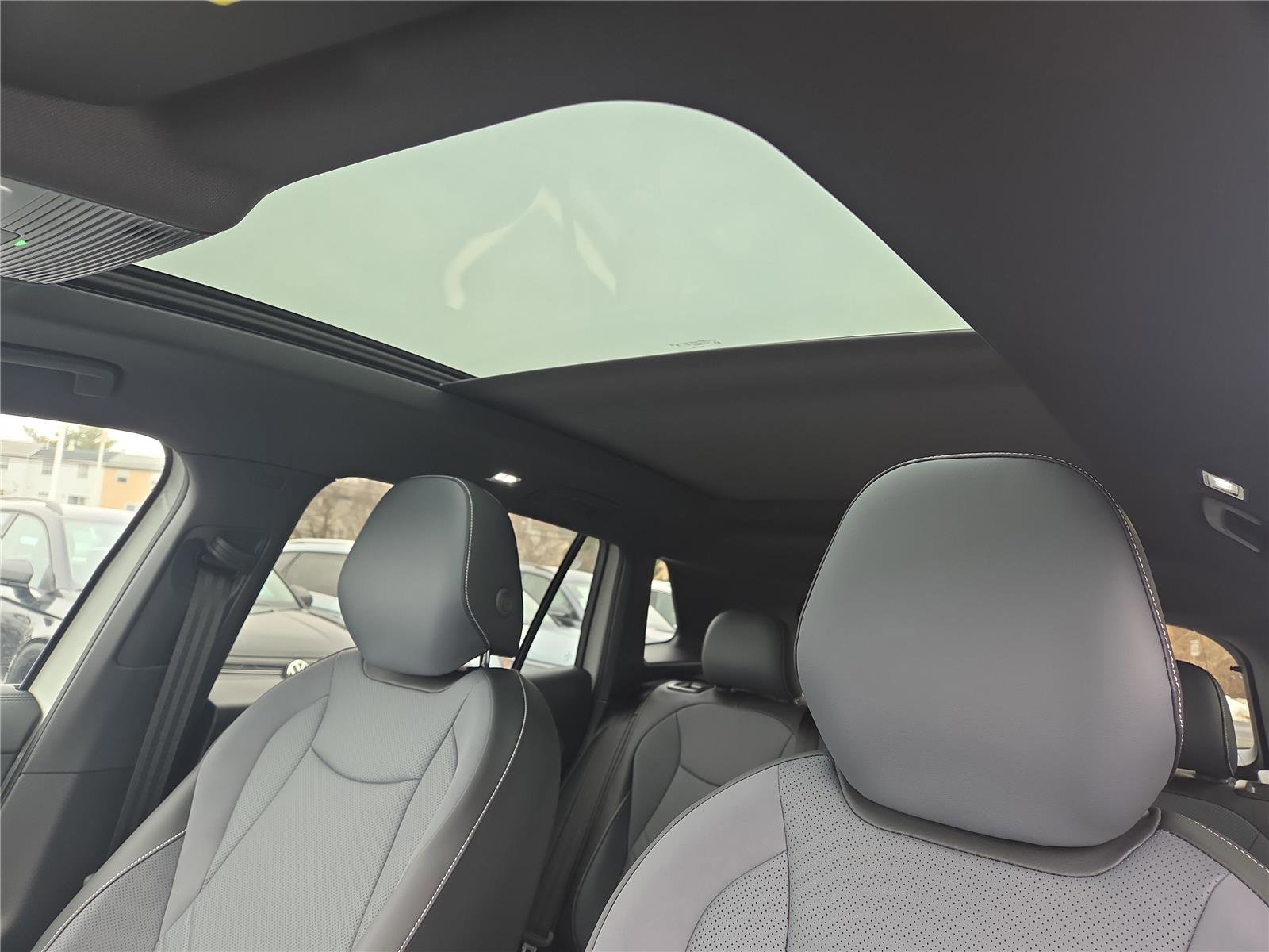 New 2026 Volkswagen Tiguan SE R-Line image 22