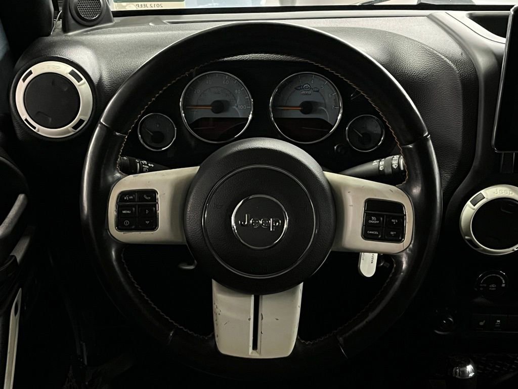 Used 2012 Jeep Wrangler Unlimited Sahara image 8
