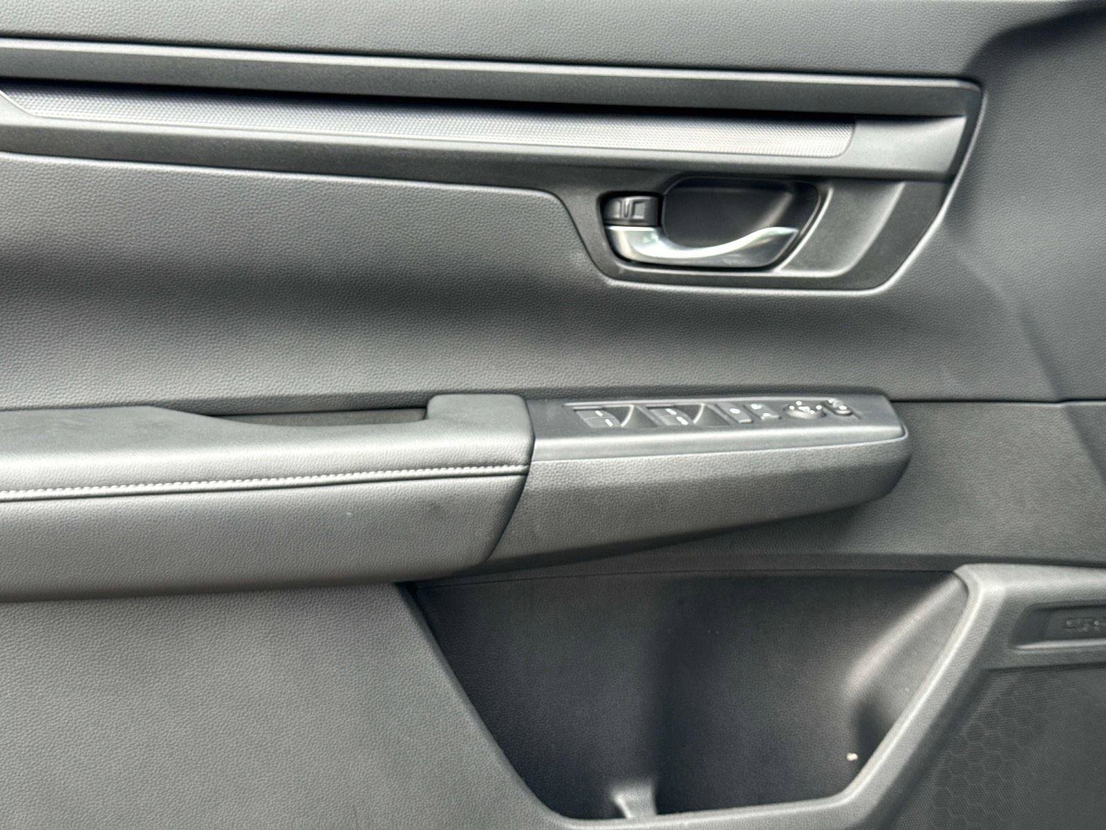 Certified 2024 Honda CR-V EX image 17