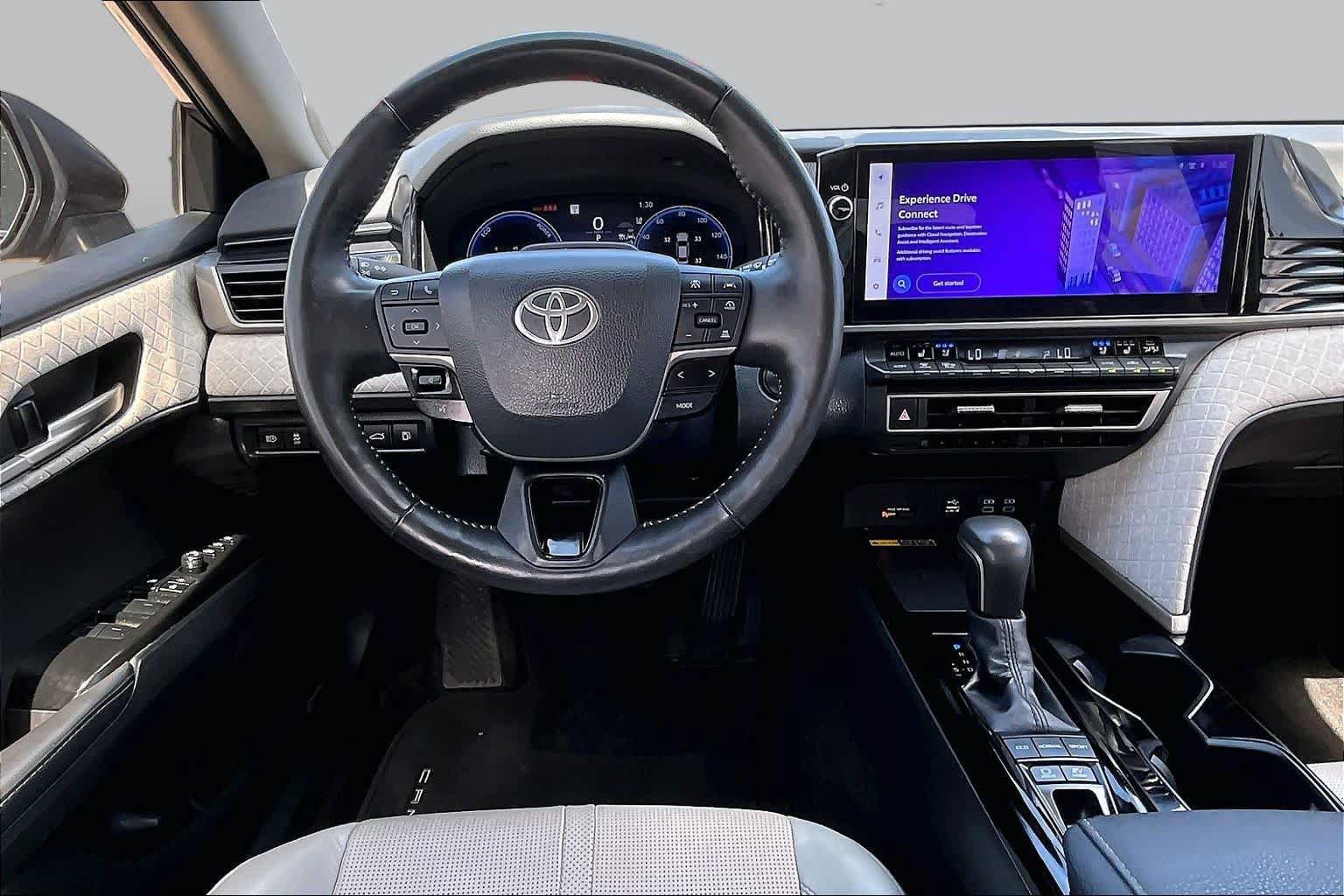 Used 2025 Toyota Camry XLE w/ Premium Plus Package FWD image 6