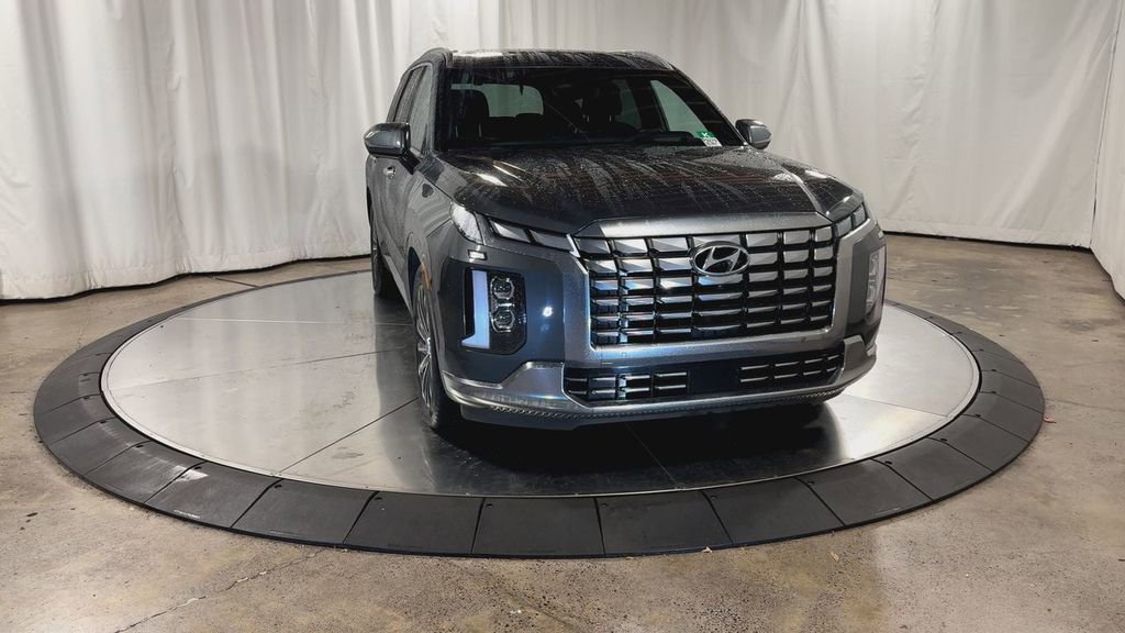Used 2024 Hyundai Palisade Calligraphy image 4