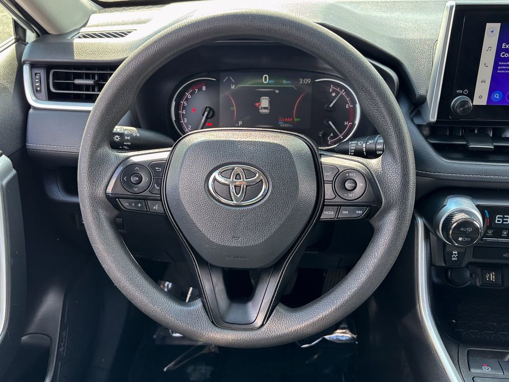 Certified 2024 Toyota RAV4 XLE AWD/4WD image 28
