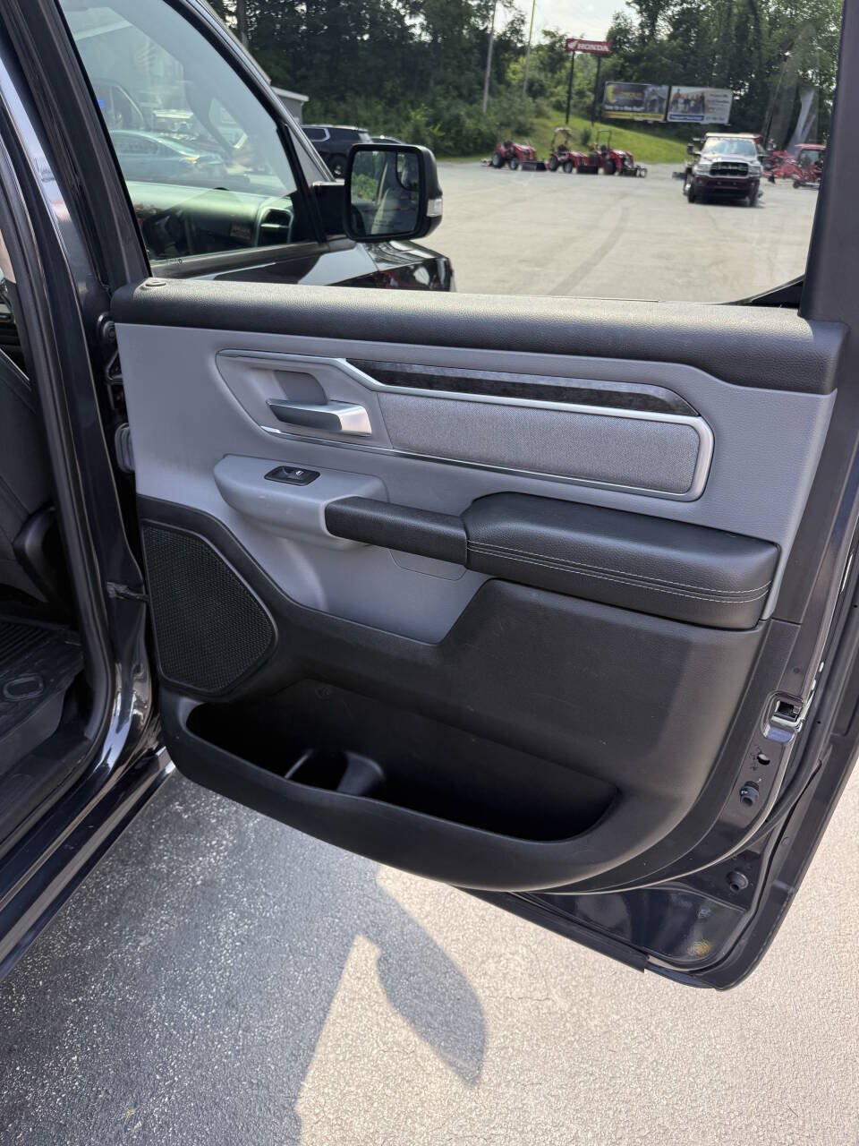 Used 2019 RAM 1500 Big Horn AWD/4WD image 17