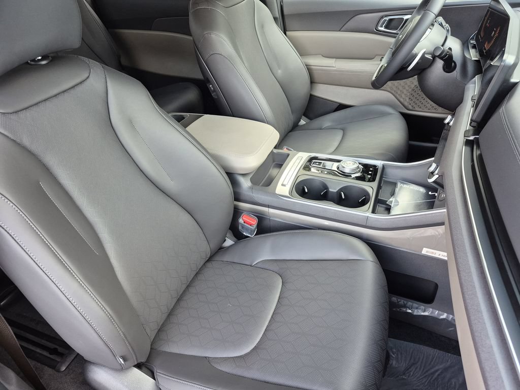 New 2026 Kia Carnival EX FWD image 15