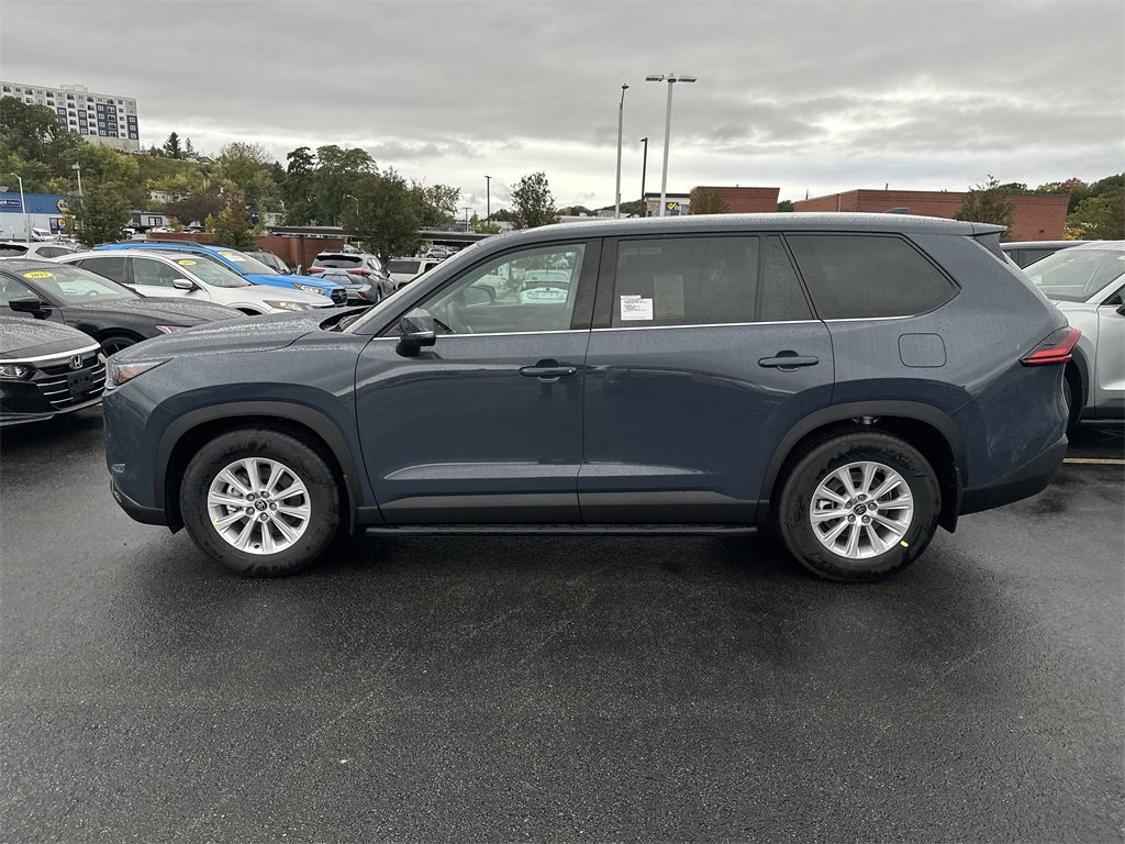 New 2026 Toyota Grand Highlander XLE image 2