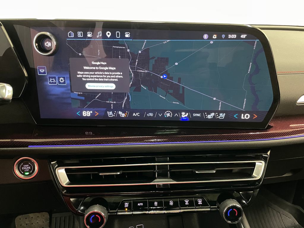 Certified 2024 Chevrolet Traverse RS image 3