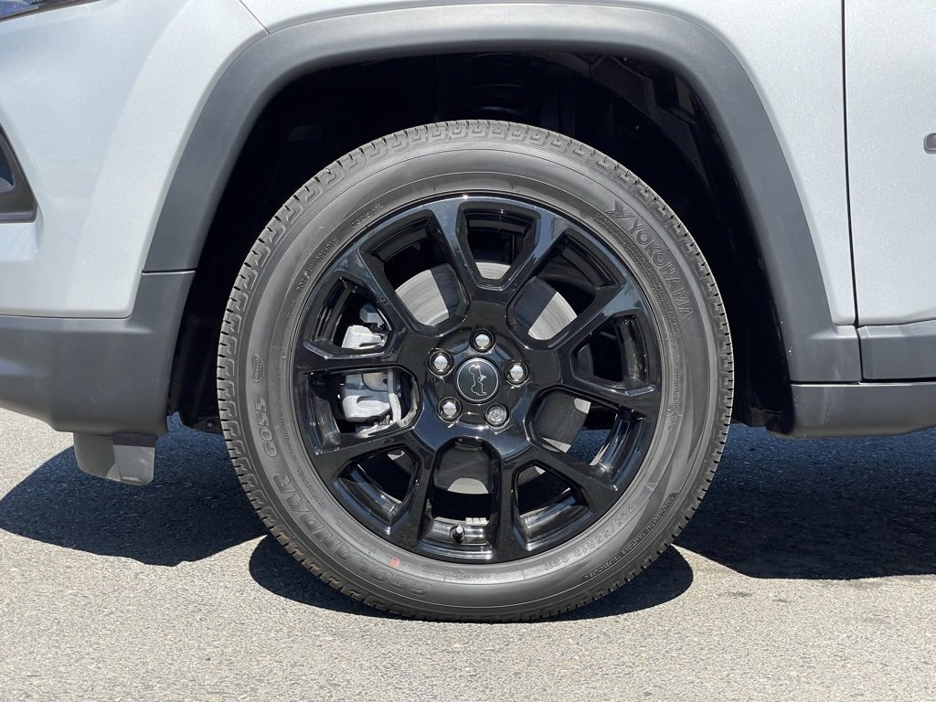 New 2026 Jeep Compass Latitude image 11