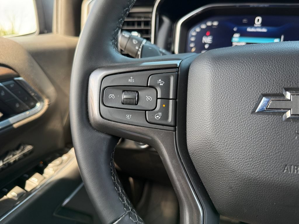 Used 2025 Chevrolet Silverado 1500 High Country w/ Midnight Edition AWD/4WD image 15