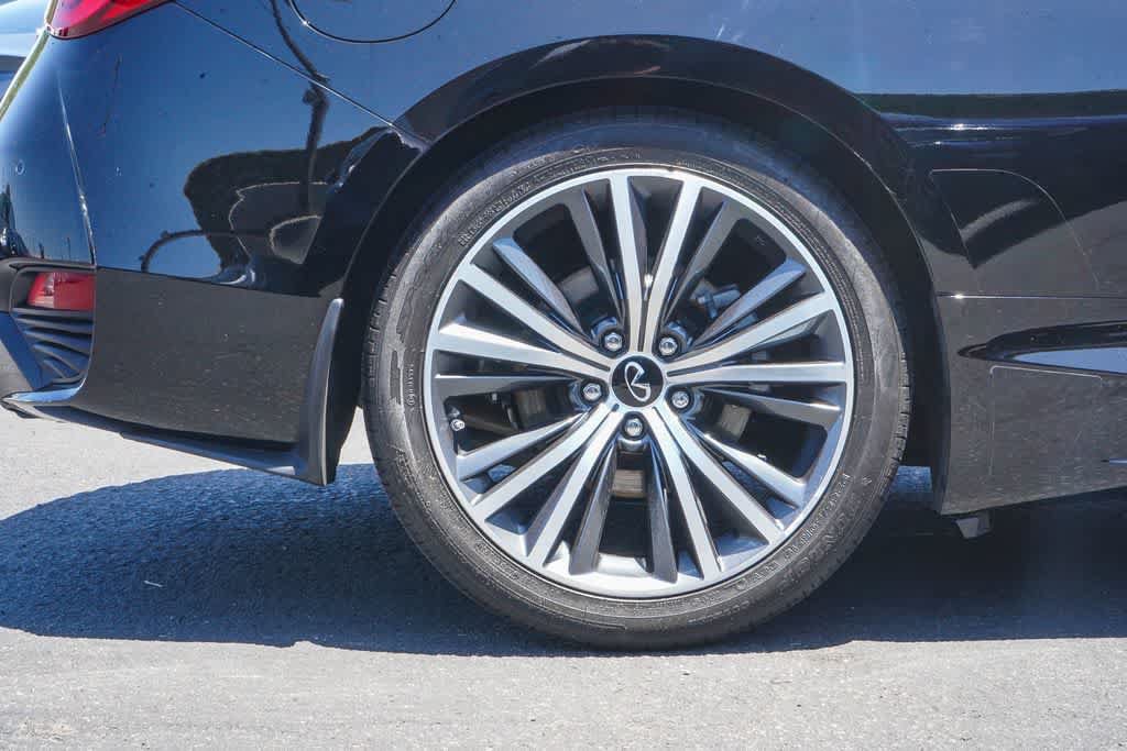Used 2022 INFINITI Q60 3.0t Luxe w/ Essential Package RWD image 8