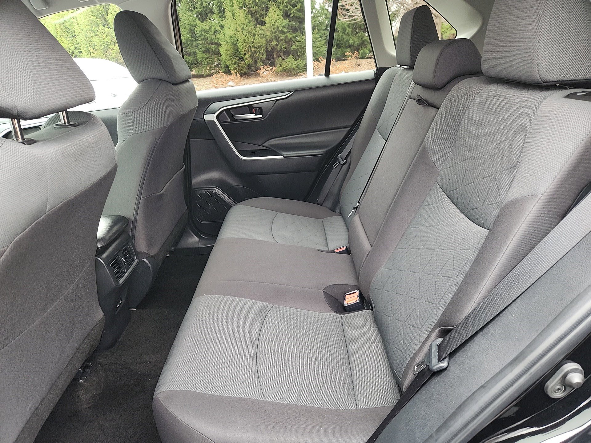 Certified 2025 Toyota RAV4 XLE image 21