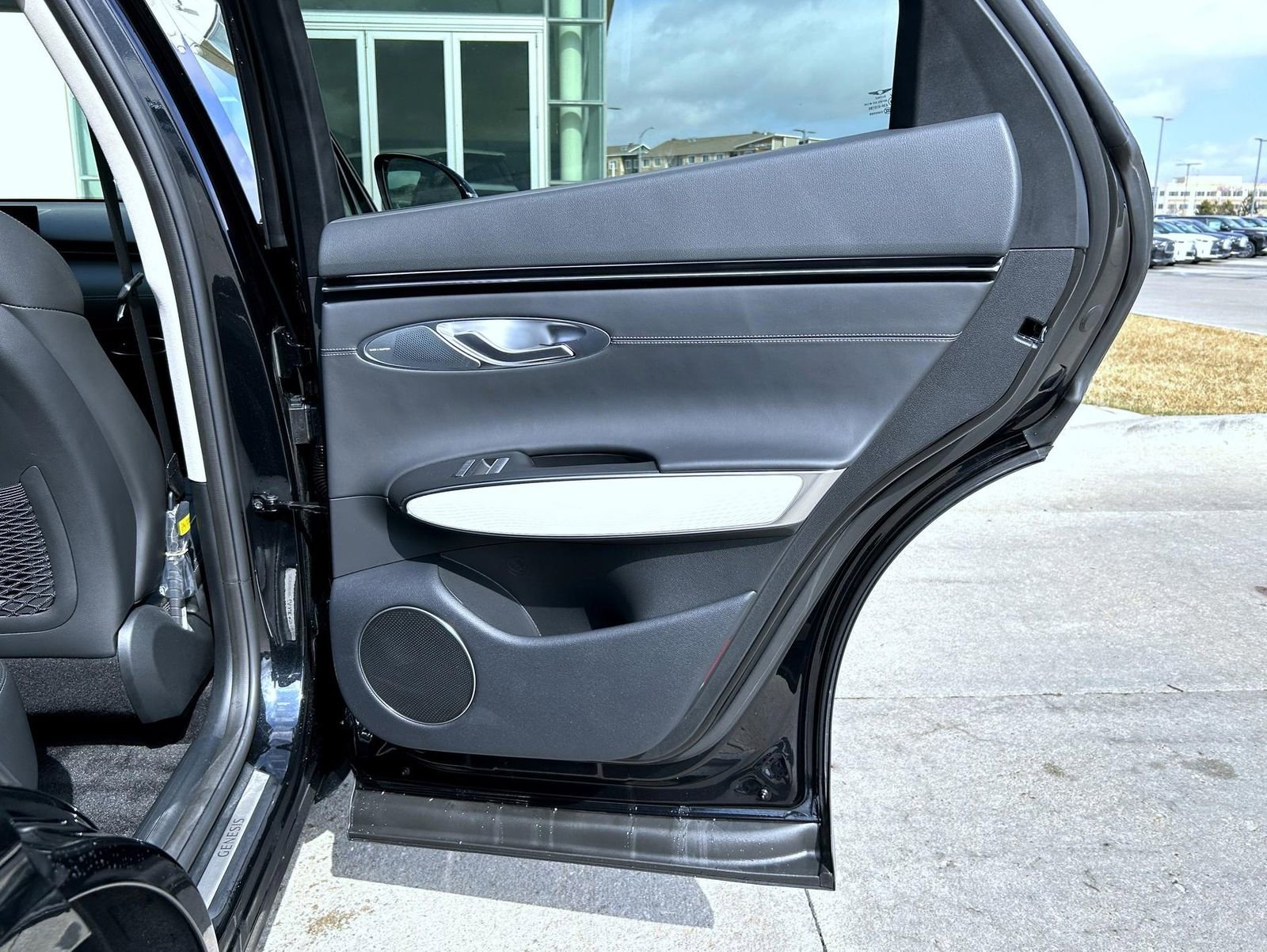 Used 2026 Genesis GV70 2.5T Advanced image 17