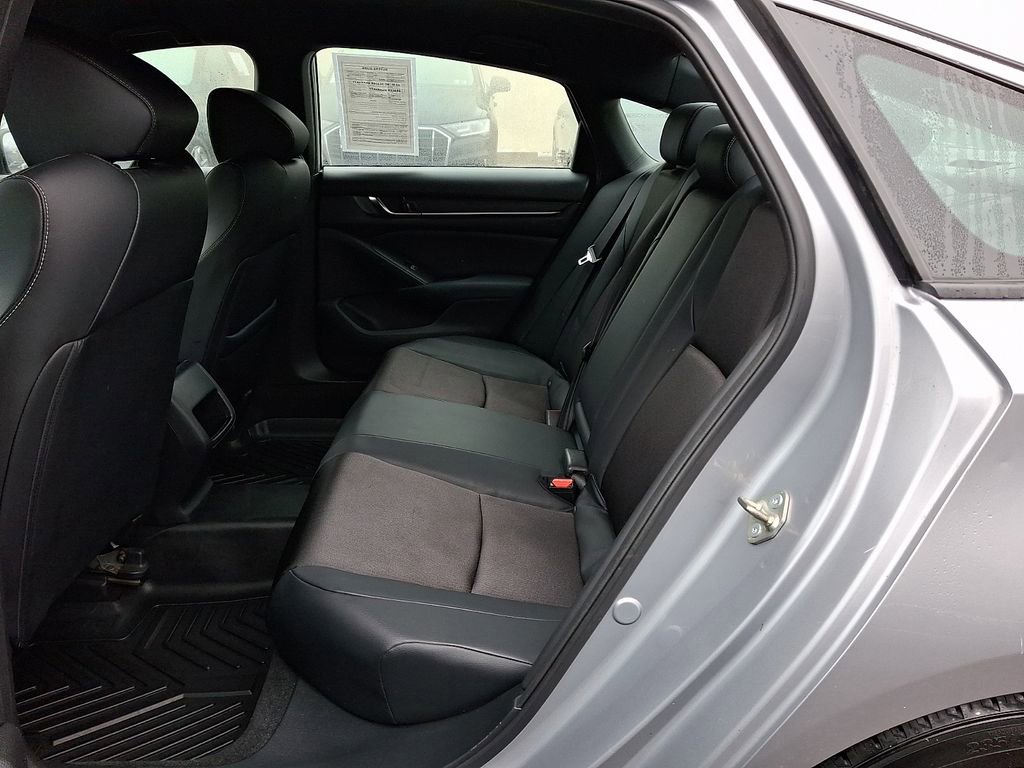 Used 2018 Honda Accord Sport image 10