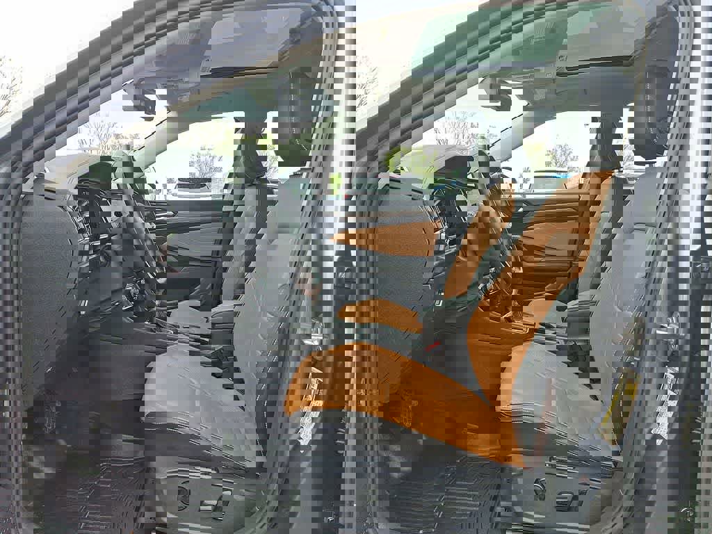 Used 2022 Volkswagen Jetta SEL FWD image 11